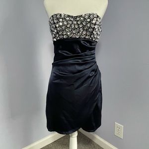 Navy Blue Sleeveless Formal Dress - Size 9/10